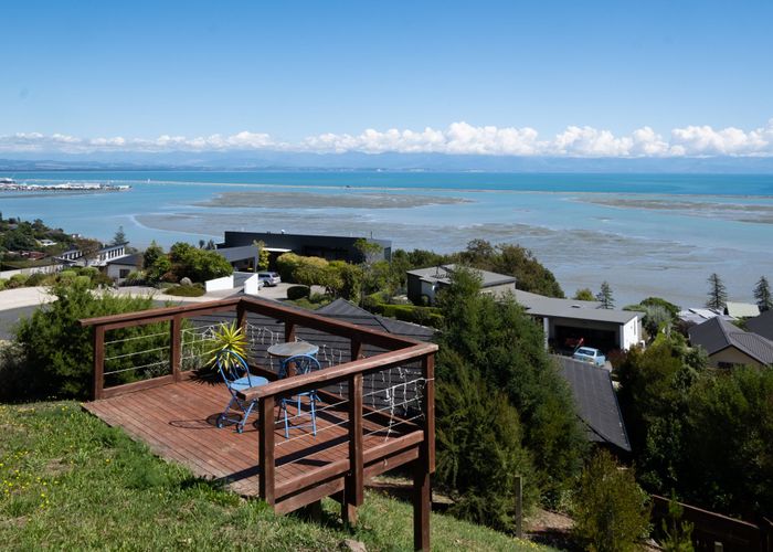  at 7 Sunset Place, Atawhai, Nelson