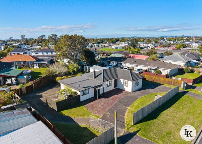  at 8 Gordon Road, Papatoetoe, Auckland