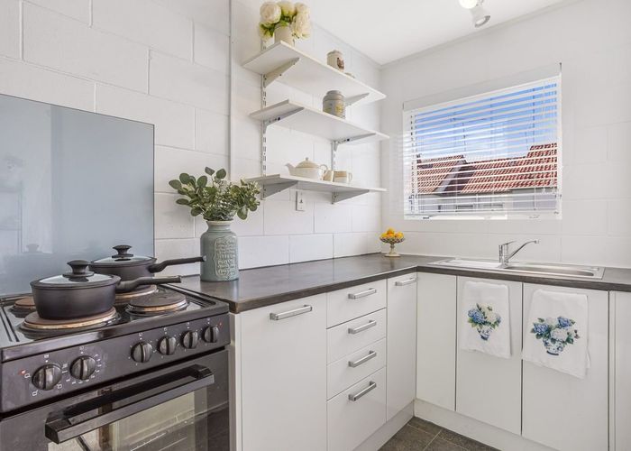  at 5/25 Inverness Road, Browns Bay, North Shore City, Auckland