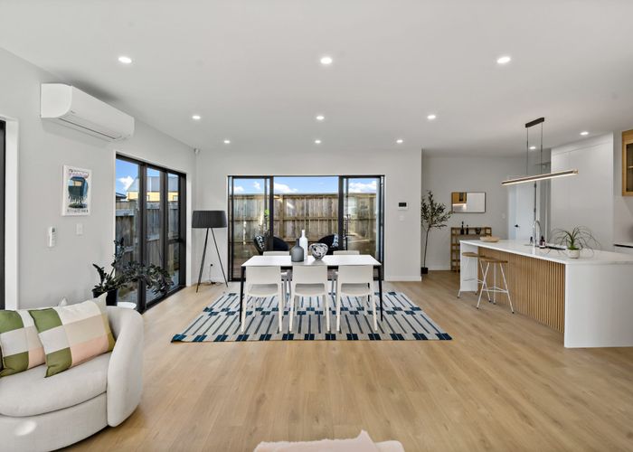  at 21 La Bella Road, Hobsonville, Waitakere City, Auckland