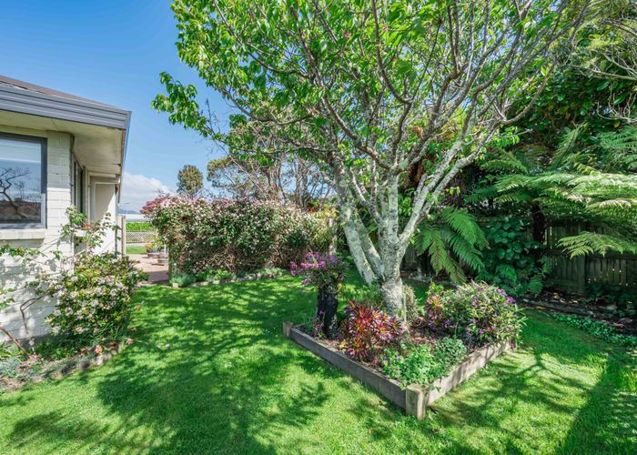  at 2 Charnwood Grove, Waikanae