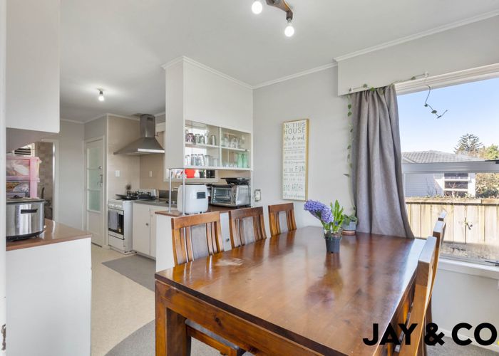  at 34 Edinburgh Avenue, Rosehill, Papakura