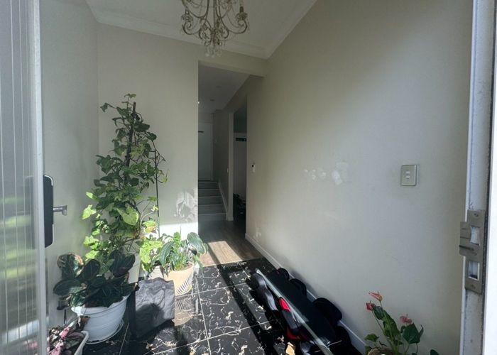  at 517 East Coast Road, Murrays Bay, North Shore City, Auckland