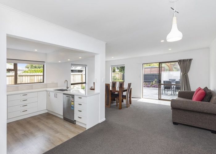  at 2/76 Hinau Street, Riccarton, Christchurch