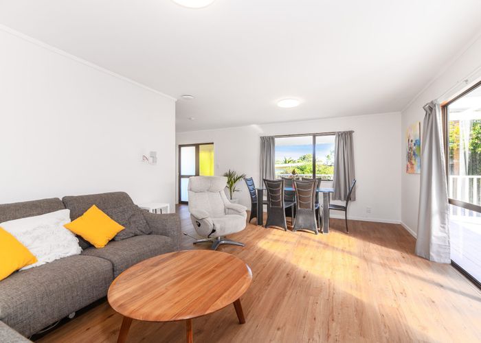  at 2/68 View Road, Henderson, Auckland