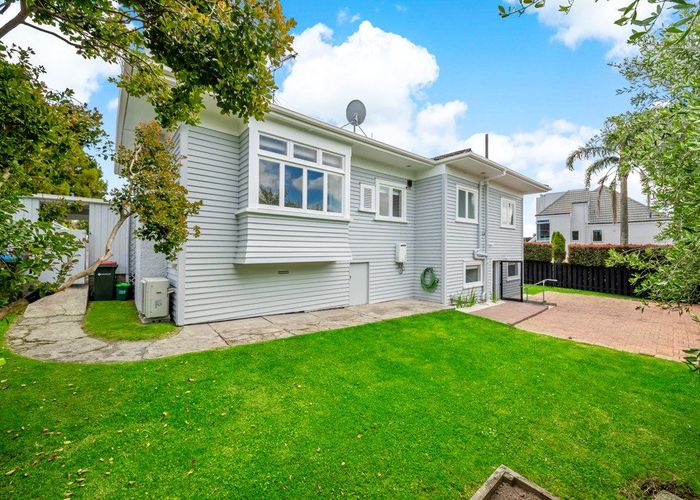 at 29 Walmsley Road, Saint Heliers, Auckland