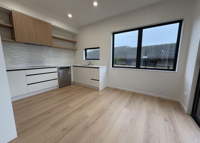  at 129C Oaktree Ave, Browns Bay, North Shore City, Auckland