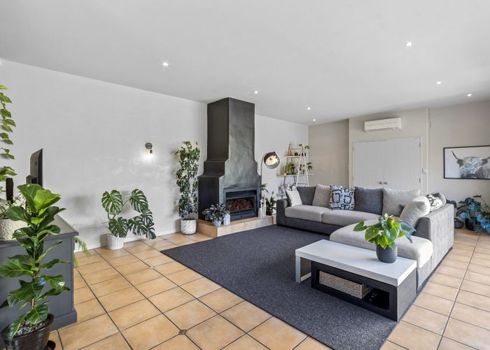  at 21 Amoka Crescent, Parklands, Christchurch
