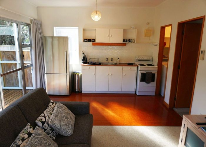  at 8A Waikare Street, Karori, Wellington, Wellington