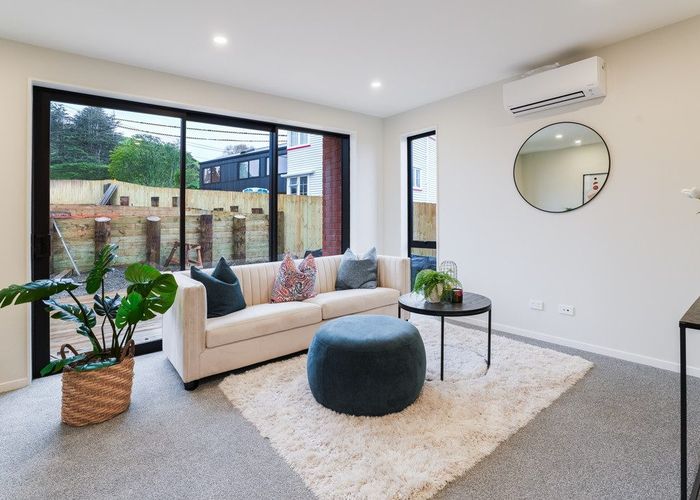  at 14 Roseman Avenue, Mount Roskill, Auckland City, Auckland
