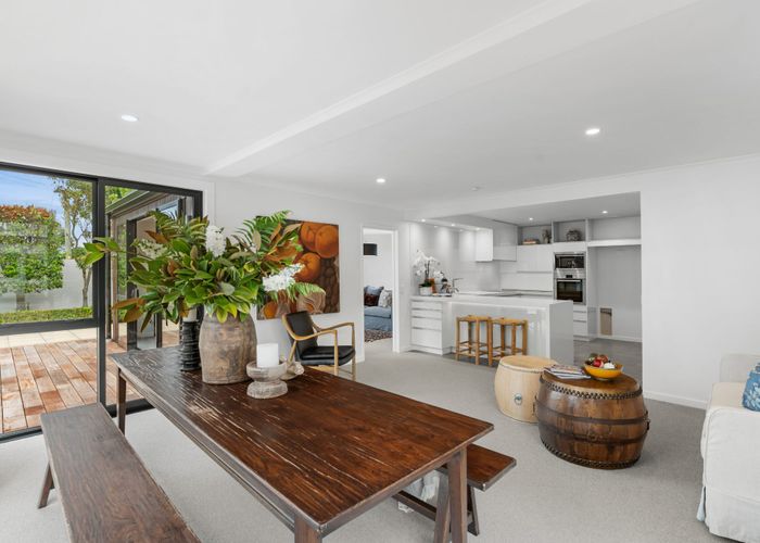  at 11 Stratford Street, Merivale, Christchurch