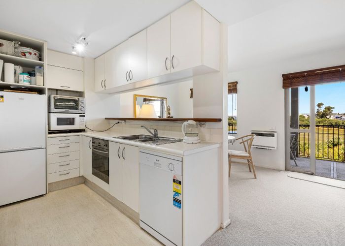  at 8/45 Byron Avenue, Takapuna, North Shore City, Auckland