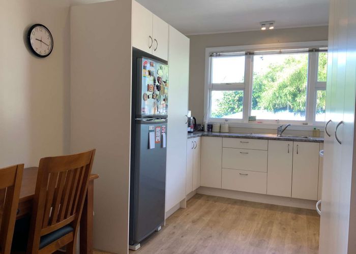  at 73B Oxford Street, Hampstead, Ashburton