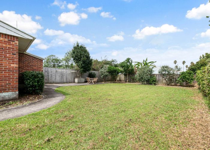  at 4/120 Rosebank Road, Avondale, Auckland