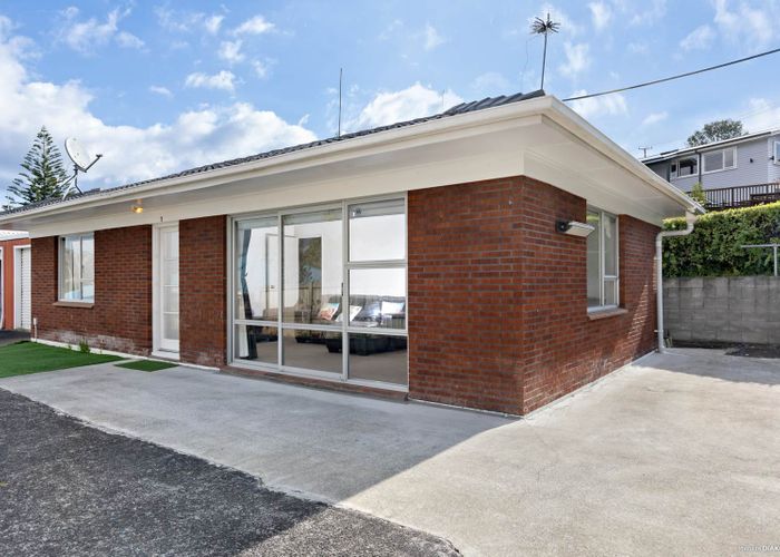  at 1/58 Glengarry Road, Glen Eden, Auckland