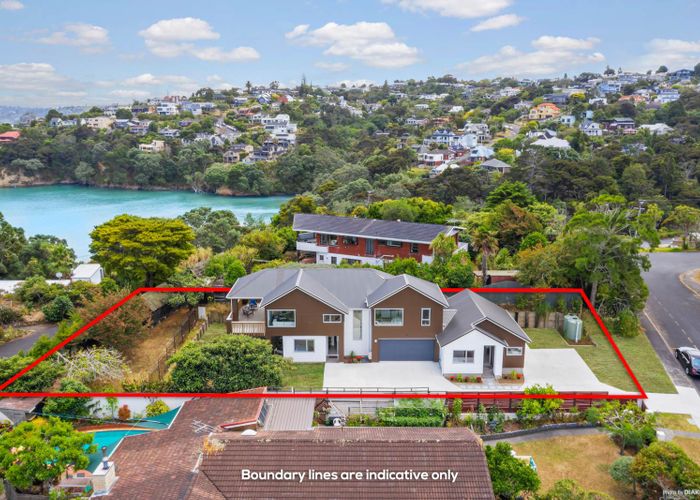  at 32 Valhalla Drive, Beach Haven, Auckland