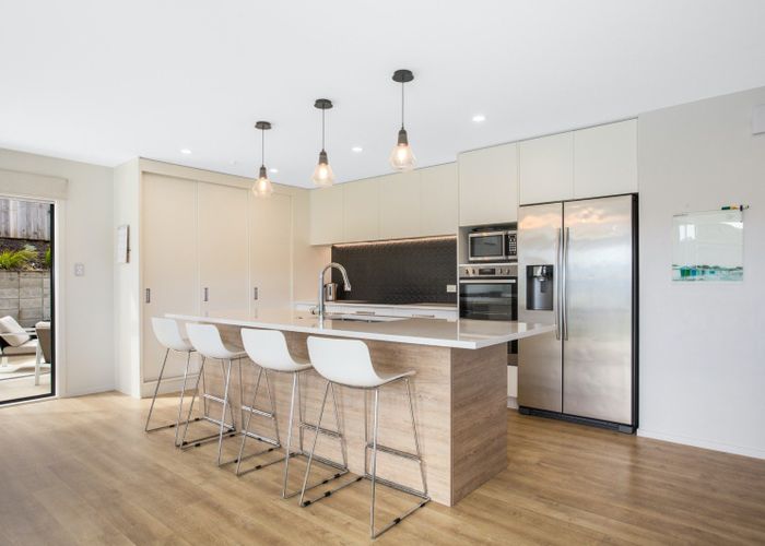  at 194 Navigation Drive, Whitby, Porirua