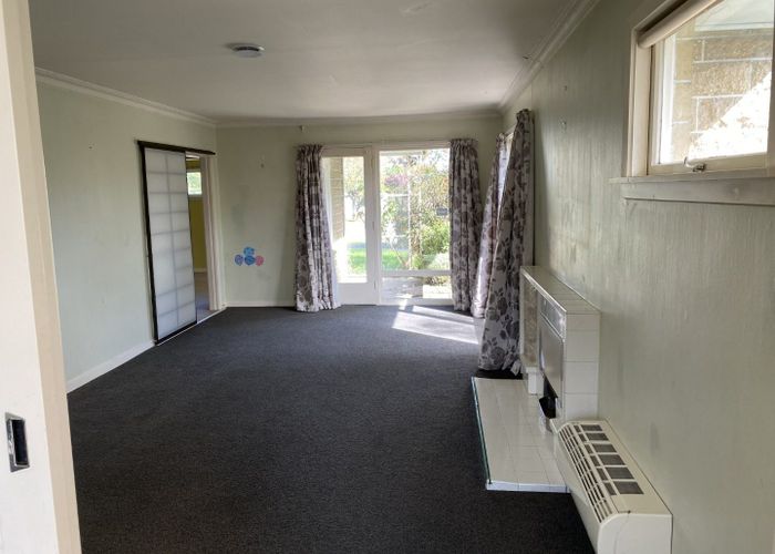  at 6 Rosedale Place, Avonhead, Christchurch City, Canterbury
