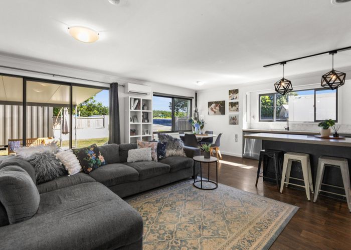  at 402 Main North Road, Bay View, Napier