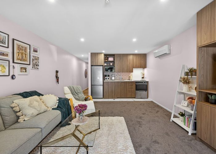  at 2/466 Hagley Avenue, City Centre, Christchurch City, Canterbury