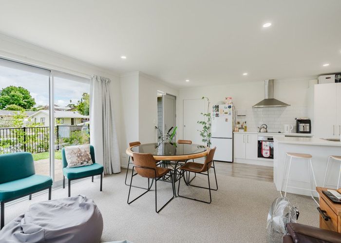  at 2/11 Miro Street, Maeroa, Hamilton, Waikato