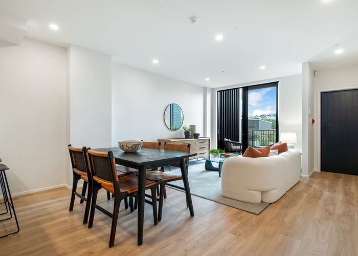  at 9/18 Karengo Street, Long Bay, North Shore City, Auckland