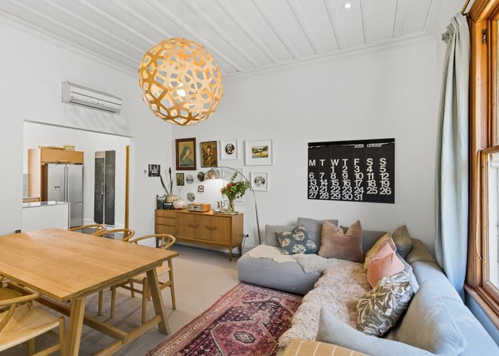  at 7 Strathmore Crescent, Roslyn, Dunedin, Otago