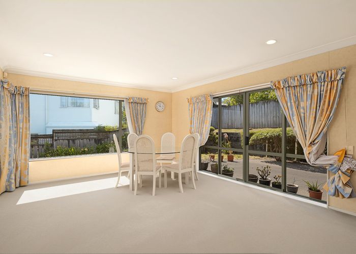  at 2/2 Hobie Court, West Harbour, Waitakere City, Auckland