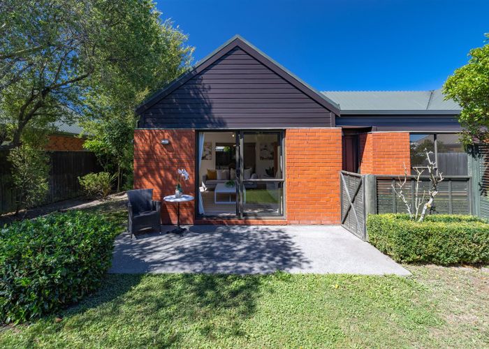  at 1/15 Inglewood Place, Avonhead, Christchurch