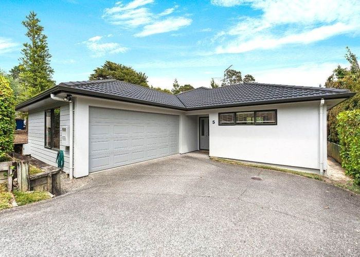  at 5 Springwater Vale, Unsworth Heights, North Shore City, Auckland