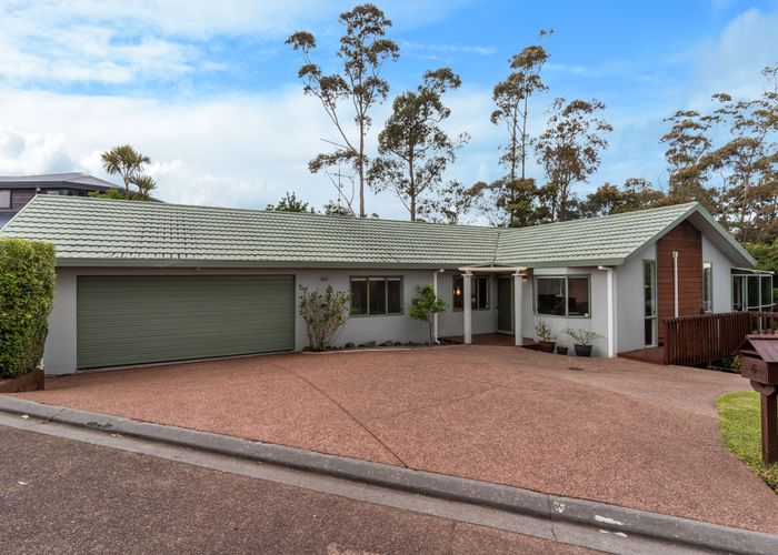  at 6 Sunhill Road, Sunnyvale, Auckland