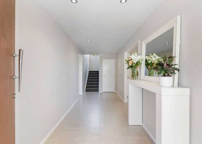  at 9 Bernard Magnus Lane, Greenhithe, Auckland