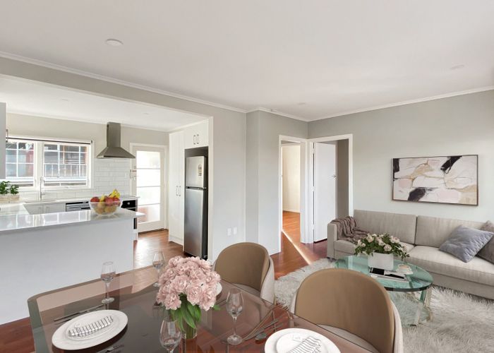  at 2/60 Church Street, Northcote Point, Auckland