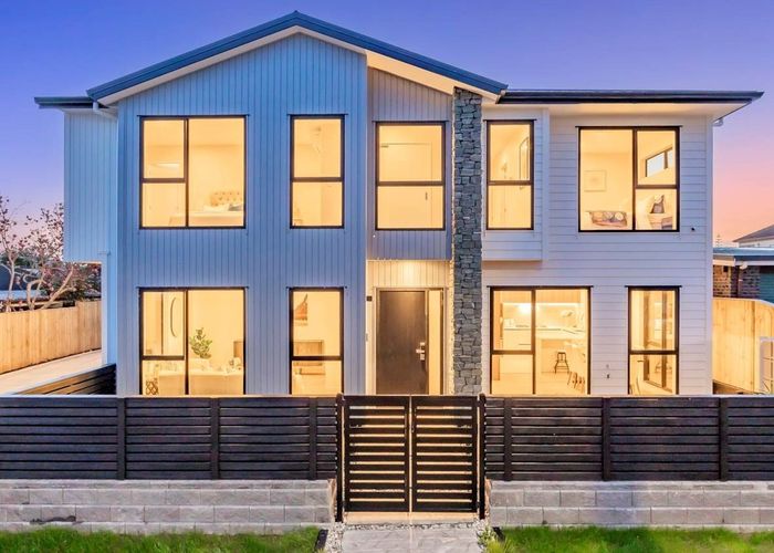  at 16A Vanbrugh Place, Bucklands Beach, Auckland