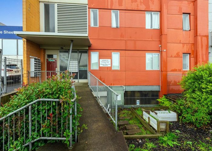  at 15/98 Station Road, Otahuhu, Auckland City, Auckland