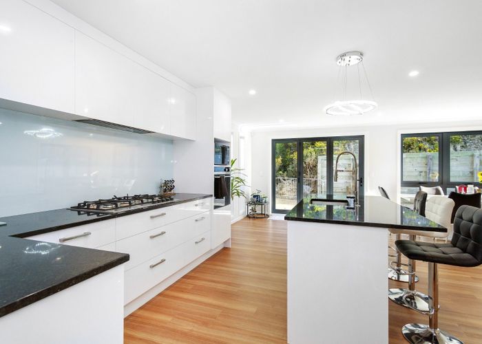 For rent 24 Porokaiwhiri Street, Crofton Downs, Wellington, Wellington homes.co.nz