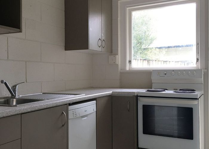  at 2/206 River Road, Claudelands, Hamilton, Waikato