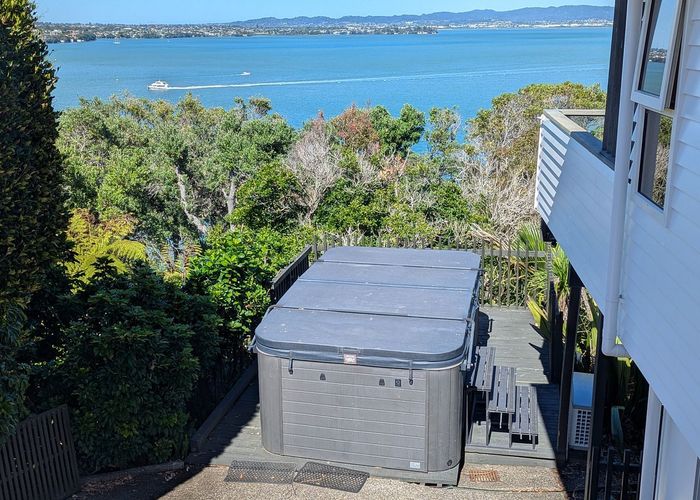  at 18 Tizard Road, Birkenhead, Auckland