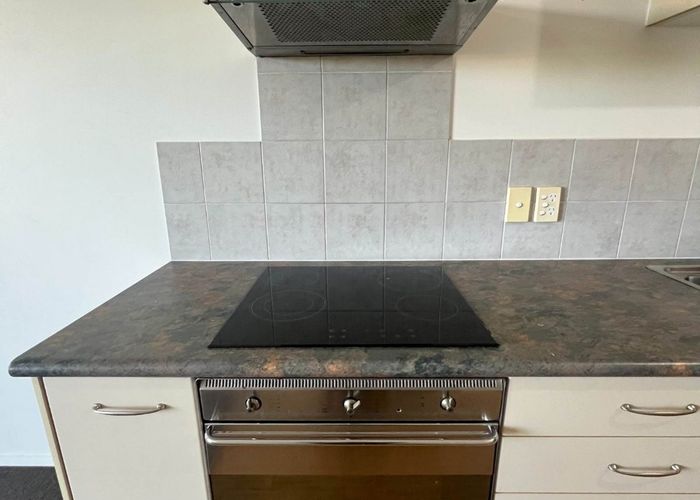  at 48/68 Mountain Road, Mount Wellington, Auckland City, Auckland