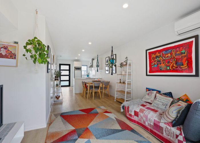  at 3/6 South Pacific Place, Henderson, Waitakere City, Auckland