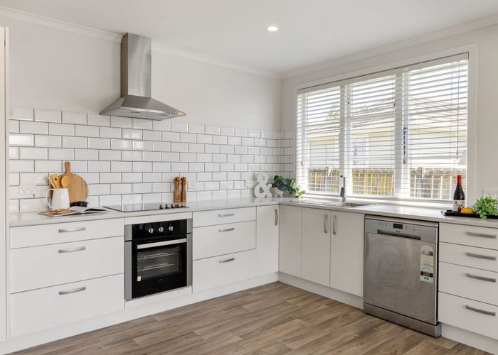  at 83 Heath Street, St Andrews, Hamilton