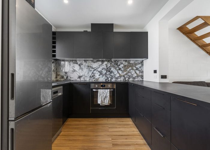  at 4/121 Mangere Road, Otahuhu, Auckland City, Auckland