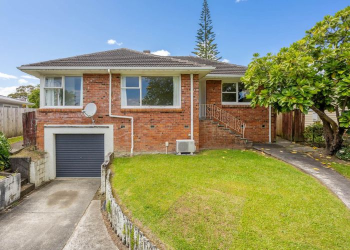  at 15 Diana Drive, Glenfield, North Shore City, Auckland