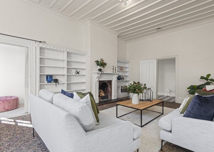  at 32 Hereford Street, West End, Palmerston North