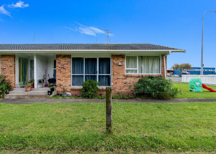  at 302 Rosebank Road, Avondale, Auckland City, Auckland