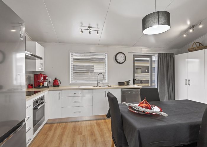  at 3a Kingsbridge Drive, Burwood, Christchurch City, Canterbury