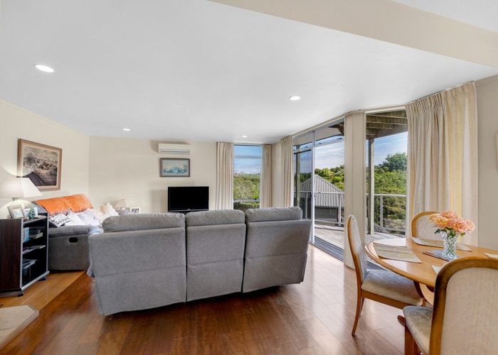  at 47 Charles Dickens Drive, Mellons Bay, Auckland