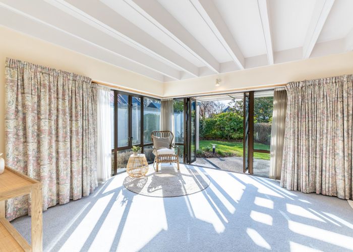  at 4/17 Swanleigh Place, Ilam, Christchurch