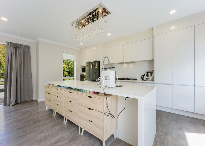  at 1B Harrowglen Drive, Northcross, Auckland