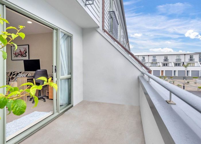  at 18/10 Ruru Street, Eden Terrace, Auckland City, Auckland